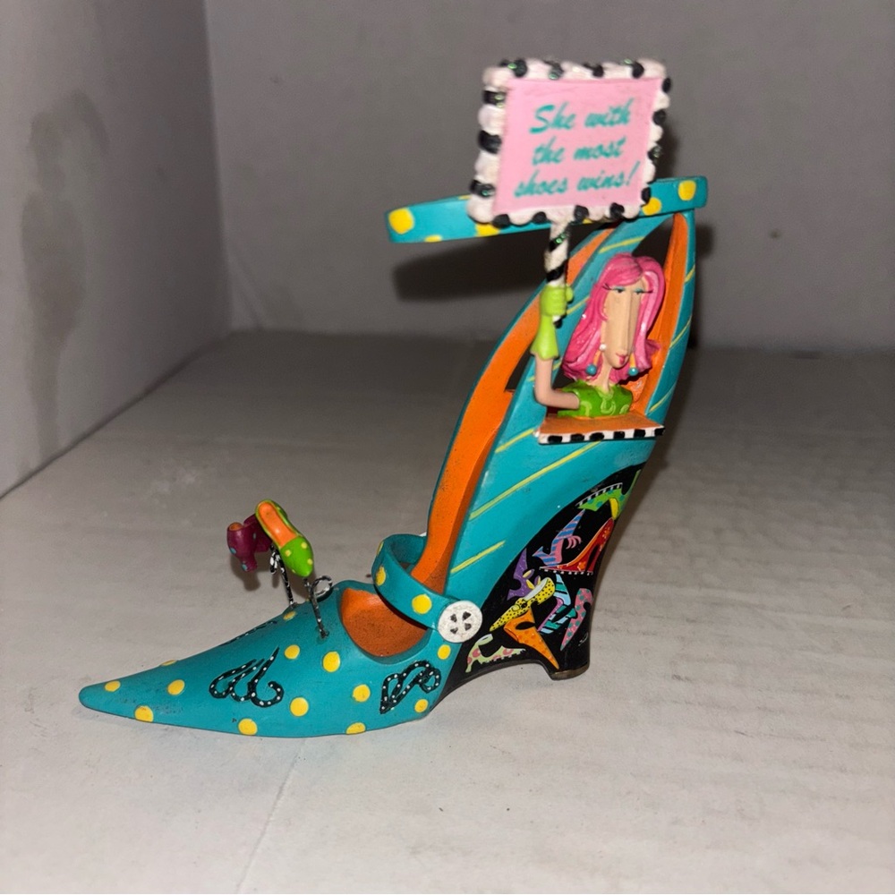 Dolly Mama's Shoe Collection - She With the Most Shoes Wins